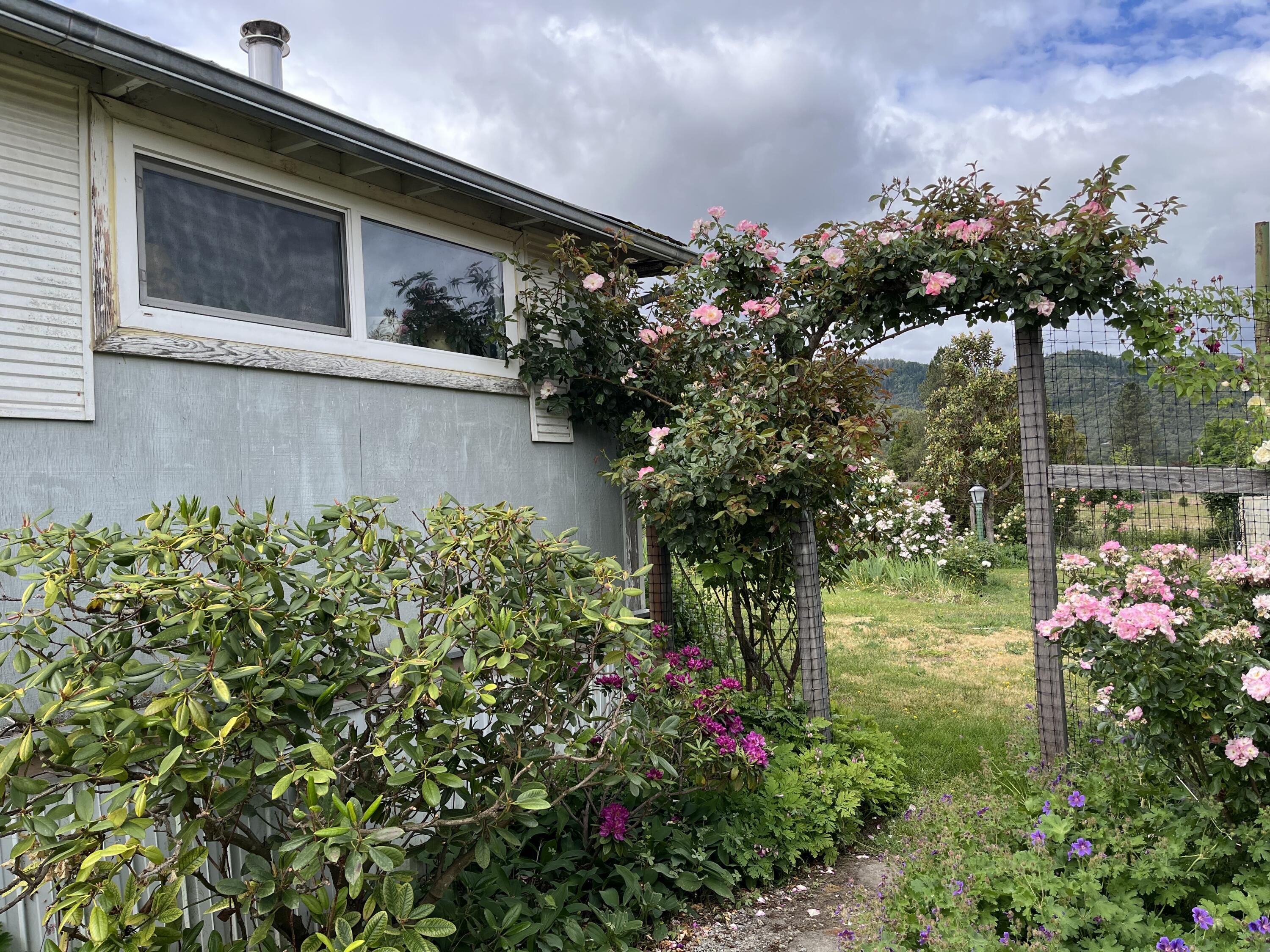 6901 Old Stage Road, Unit 24 Central Point, OR 97502 - Photo 16 of 21