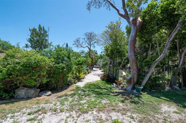 $1,175,000 | 306 Lime Street, Key Largo, FL 33037