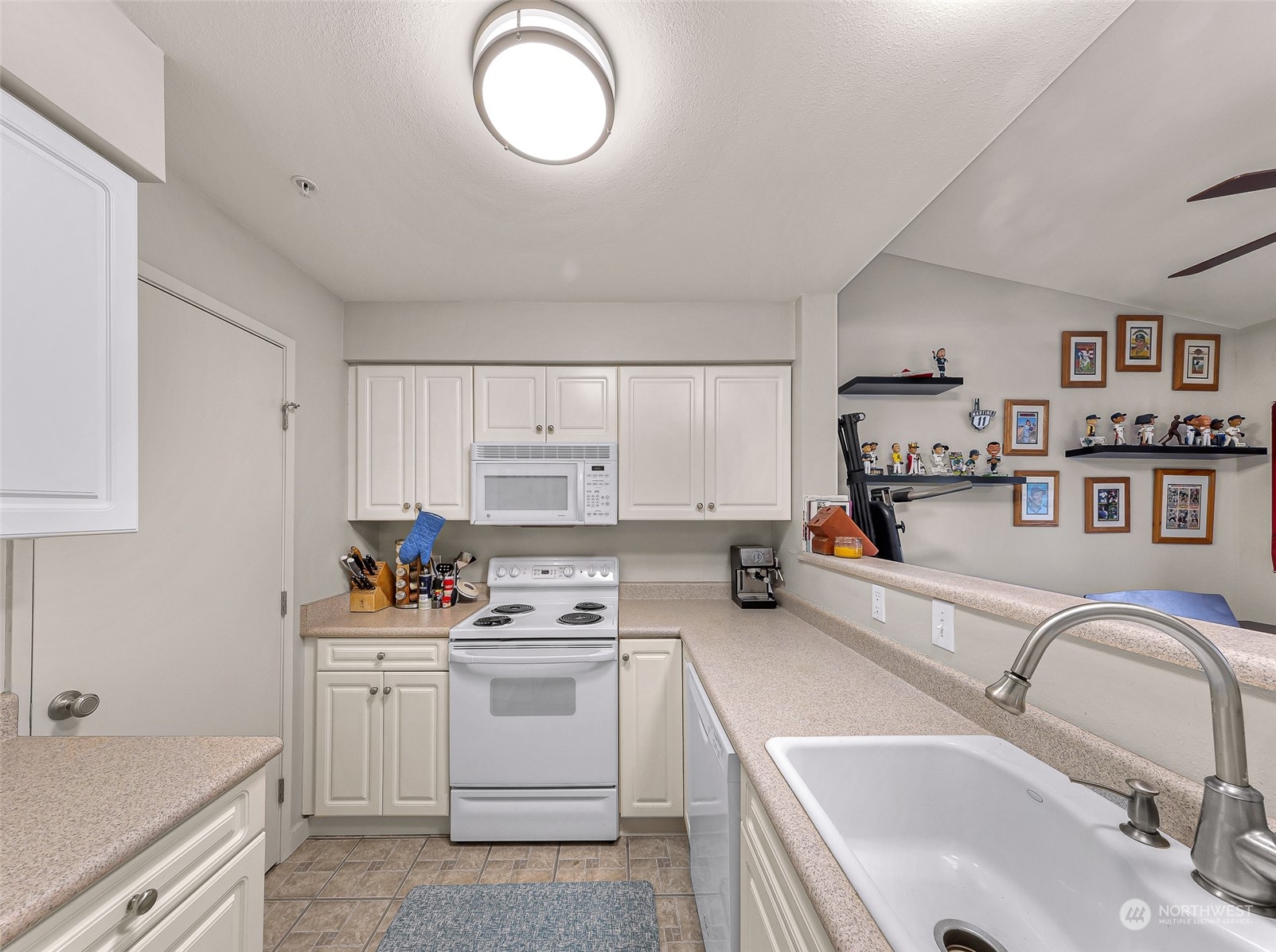 15150 140th Way Southeast, Unit H302 Renton, WA 98058 - Photo 11 of 31 Gallery Image 11
