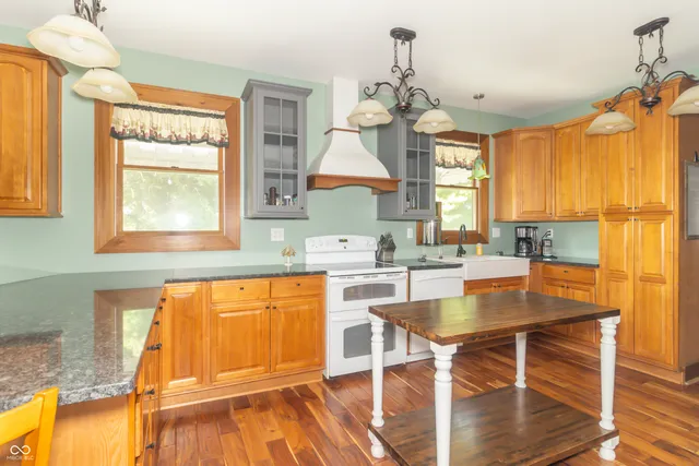 $699,900 | 5587 East 400S, Greenfield, IN 46140