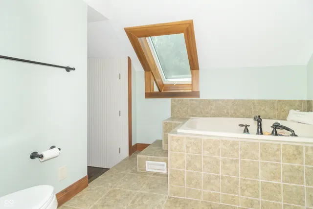 $699,900 | 5587 East 400S, Greenfield, IN 46140