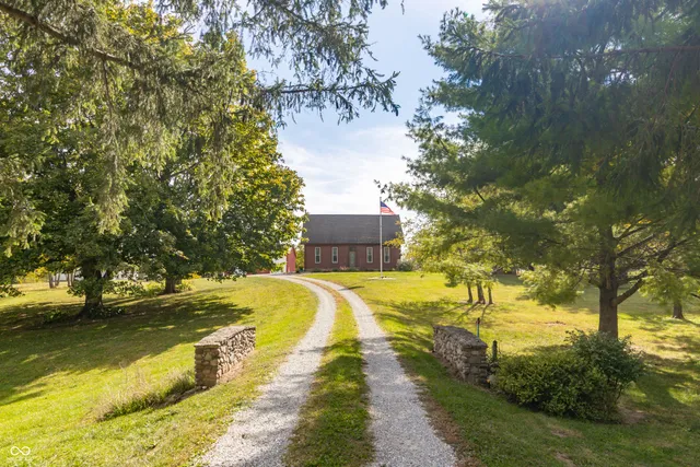 $699,900 | 5587 East 400S, Greenfield, IN 46140