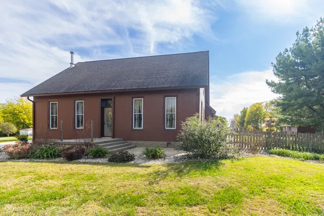 $699,900 | 5587 East 400S, Greenfield, IN 46140