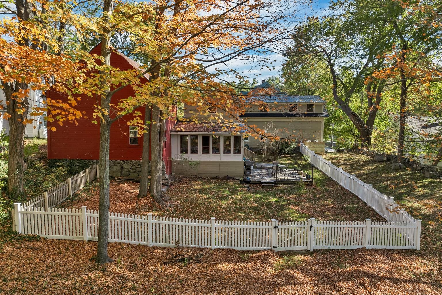 108 Center Street Wolfeboro, NH 03894 - Photo 12 of 55