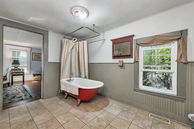 $629,000 | 108 Center Street, Wolfeboro, NH 03894