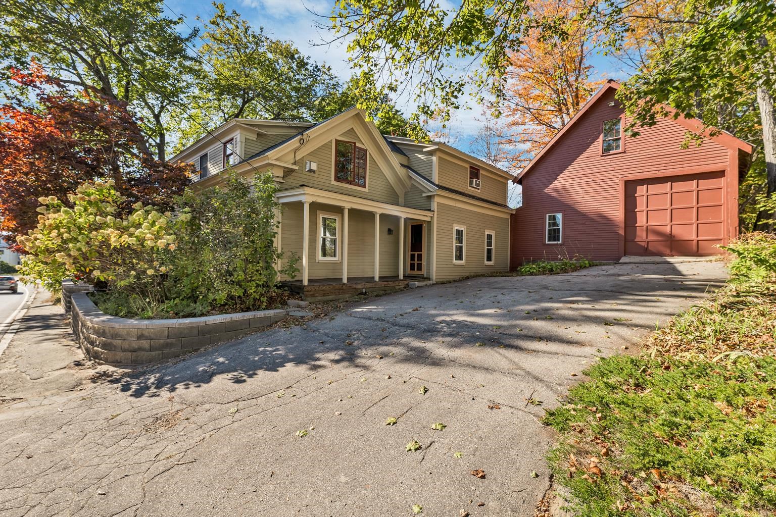 108 Center Street Wolfeboro, NH 03894 - Photo 4 of 55