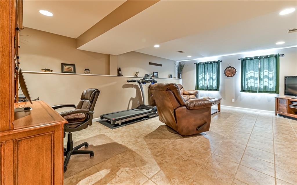 286 Cranberry Road Grove City, PA 16127 - Photo 21 of 25 Gallery Image 21