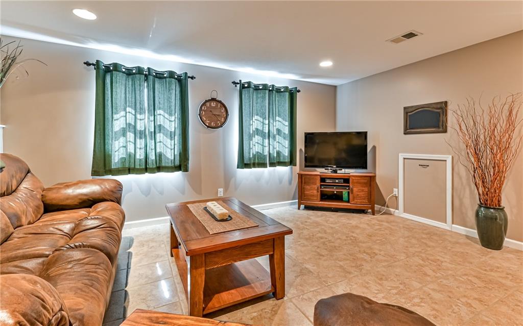 286 Cranberry Road Grove City, PA 16127 - Photo 22 of 25 Gallery Image 22