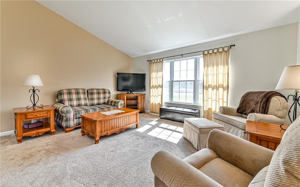 286 Cranberry Road Grove City, PA 16127 - Photo 6 of 25 Gallery Image 6