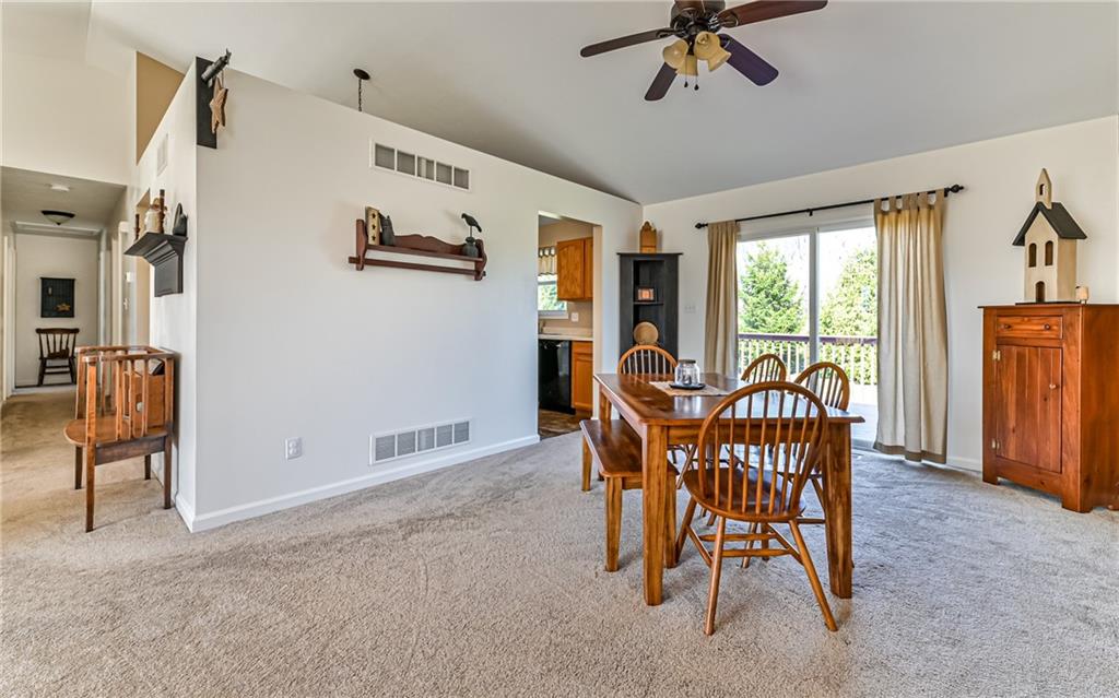 286 Cranberry Road Grove City, PA 16127 - Photo 9 of 25 Gallery Image 9