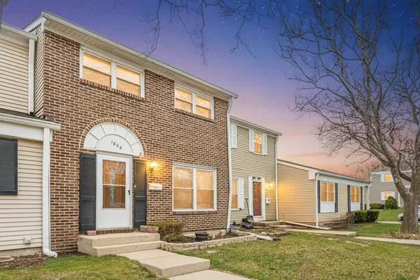 $285,000 | 1808 Largo Court, Schaumburg, IL 60169