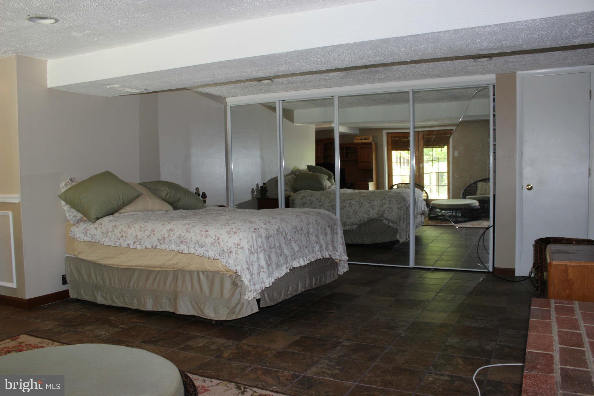 6 Sheridan Road Arnold, MD 21012 - Photo 11 of 15 Bedroom (Master)
