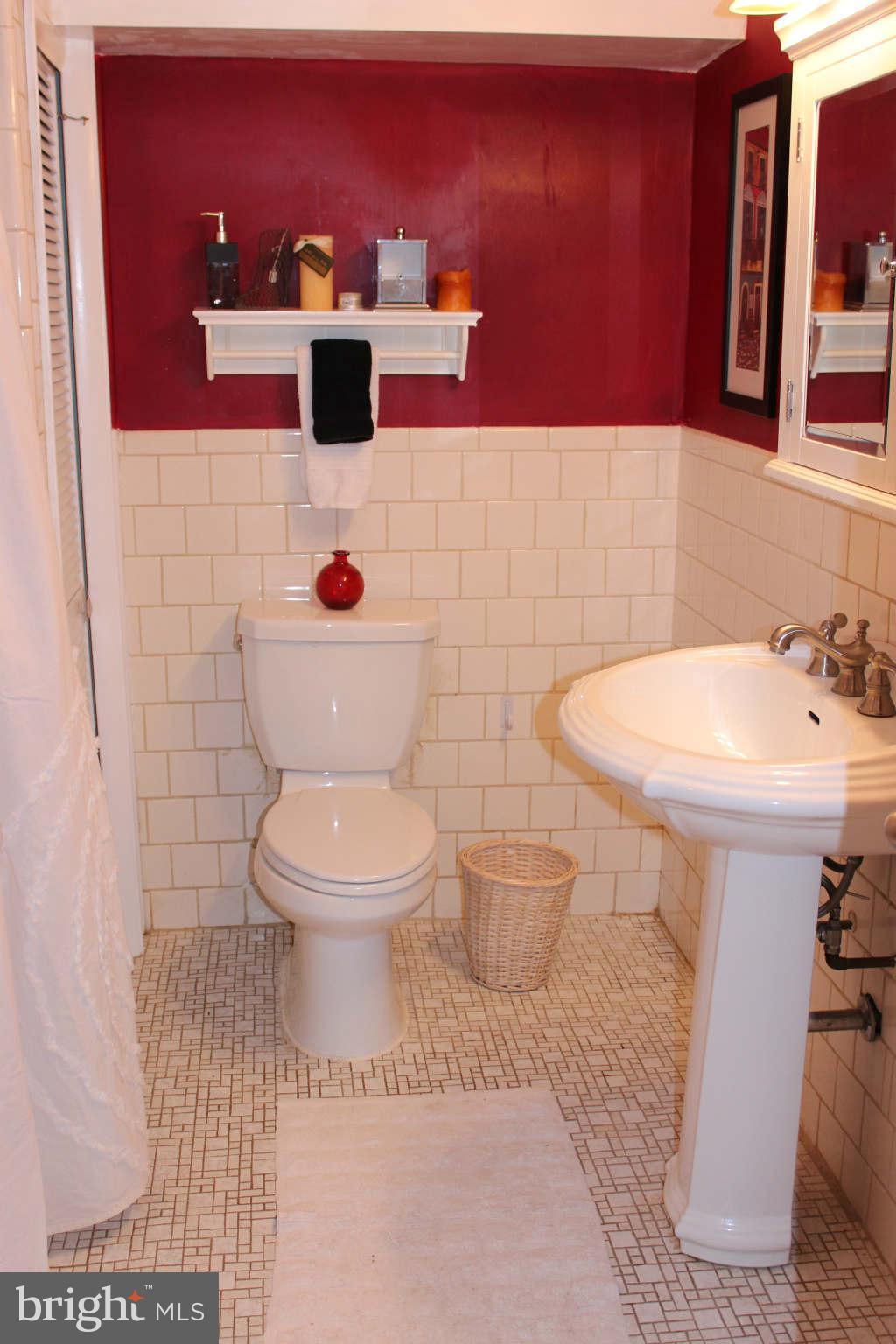 6 Sheridan Road Arnold, MD 21012 - Photo 14 of 15 Bath (Master)
