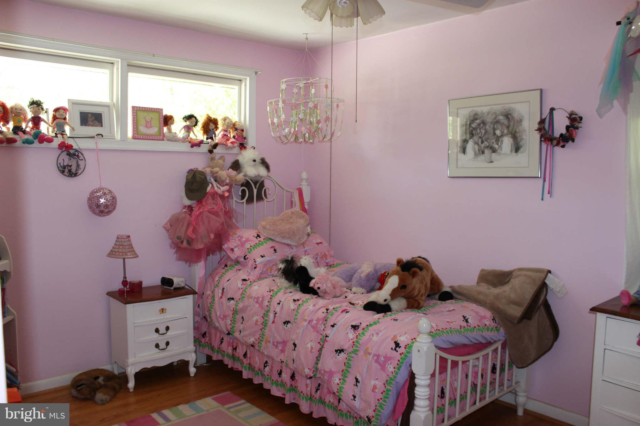 6 Sheridan Road Arnold, MD 21012 - Photo 8 of 15 Bedroom #3
