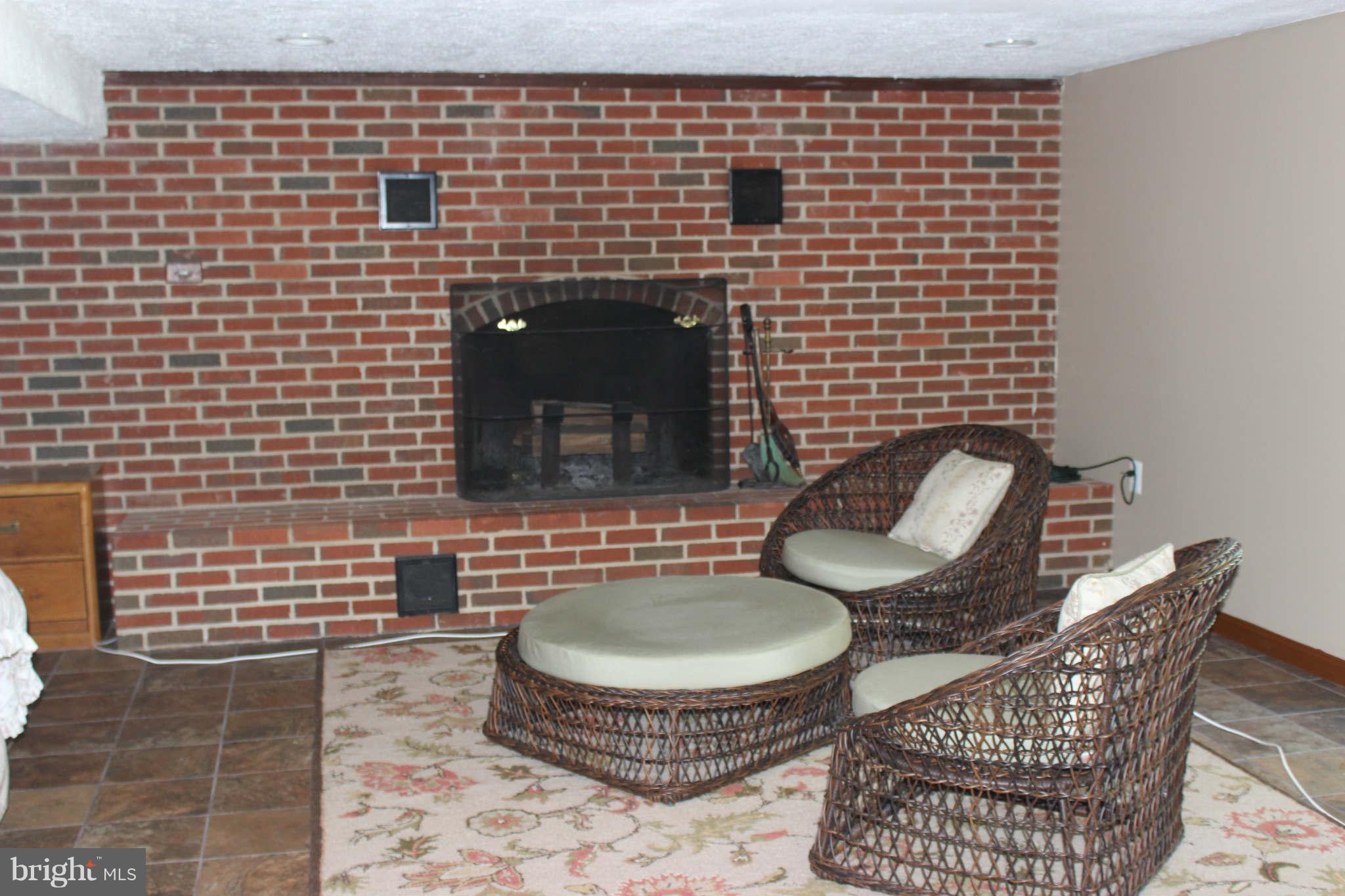 6 Sheridan Road Arnold, MD 21012 - Photo 10 of 15 Bedroom (Master)