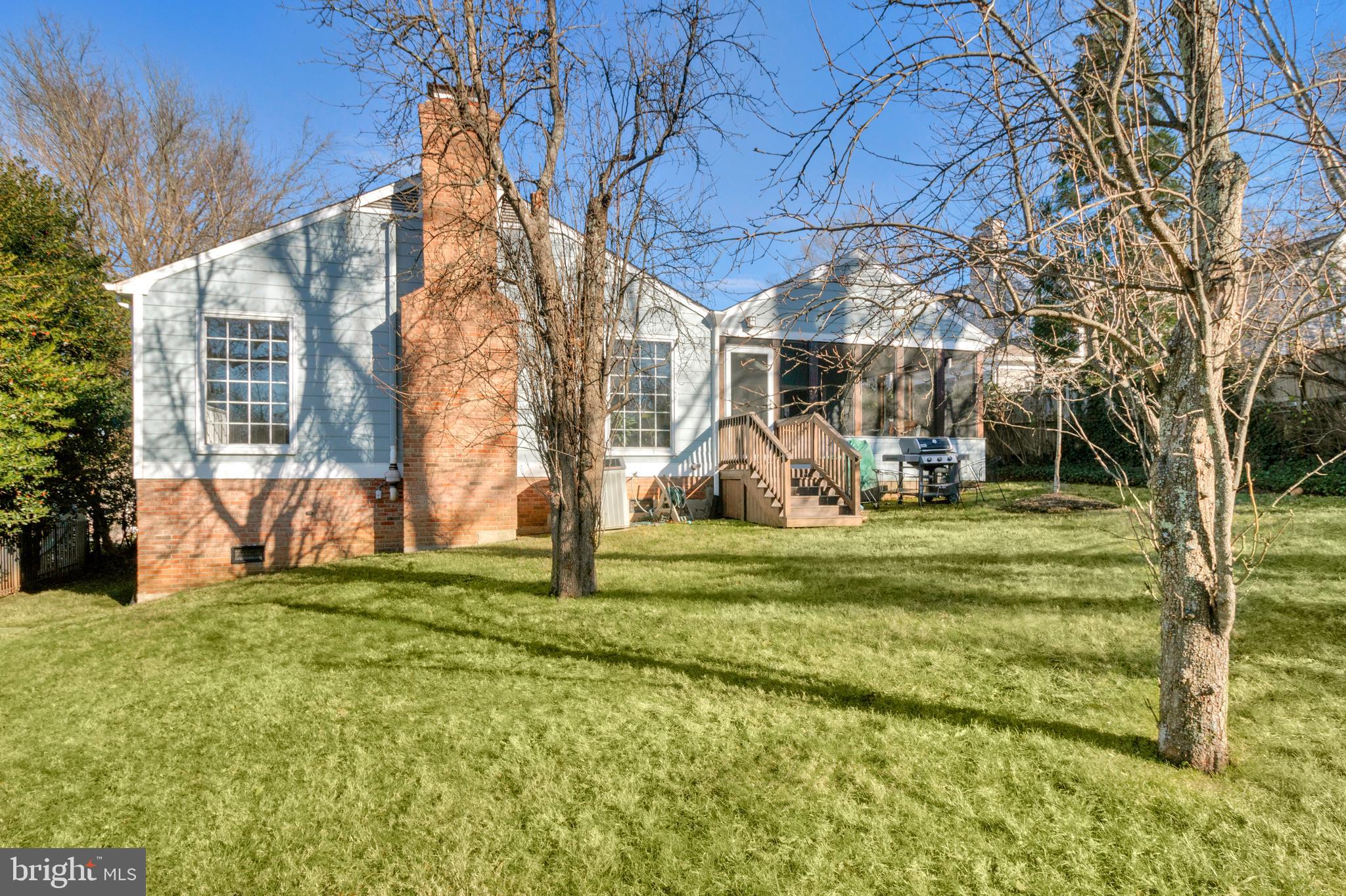 2812 Greenvale Street Chevy Chase, MD 20815 - Photo 25 of 27 a view of a volley ball court