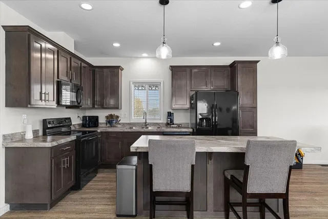 $229,000 | 4399 Aplicella Court, Unit 75, Manteca, CA 95337