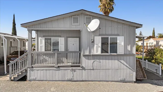 $229,000 | 4399 Aplicella Court, Unit 75, Manteca, CA 95337