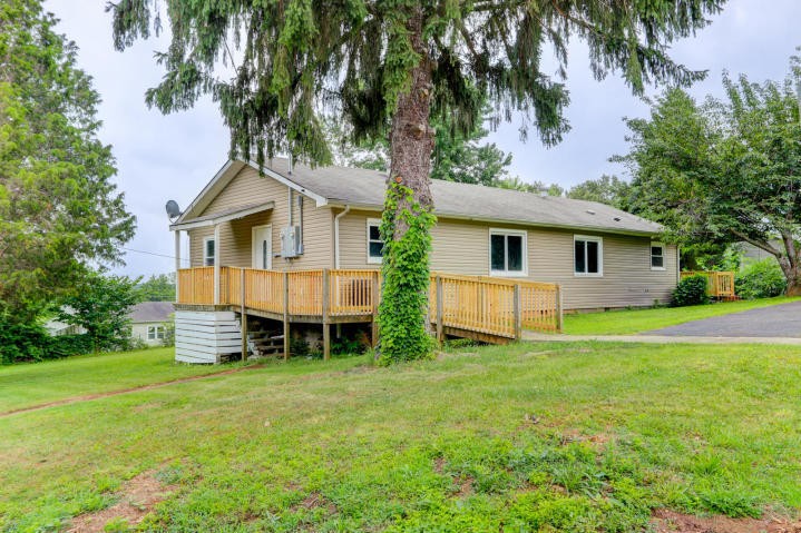 176 Warrior Circle Oak Ridge, TN 37830 - Photo 1 of 12 Gallery Image 1