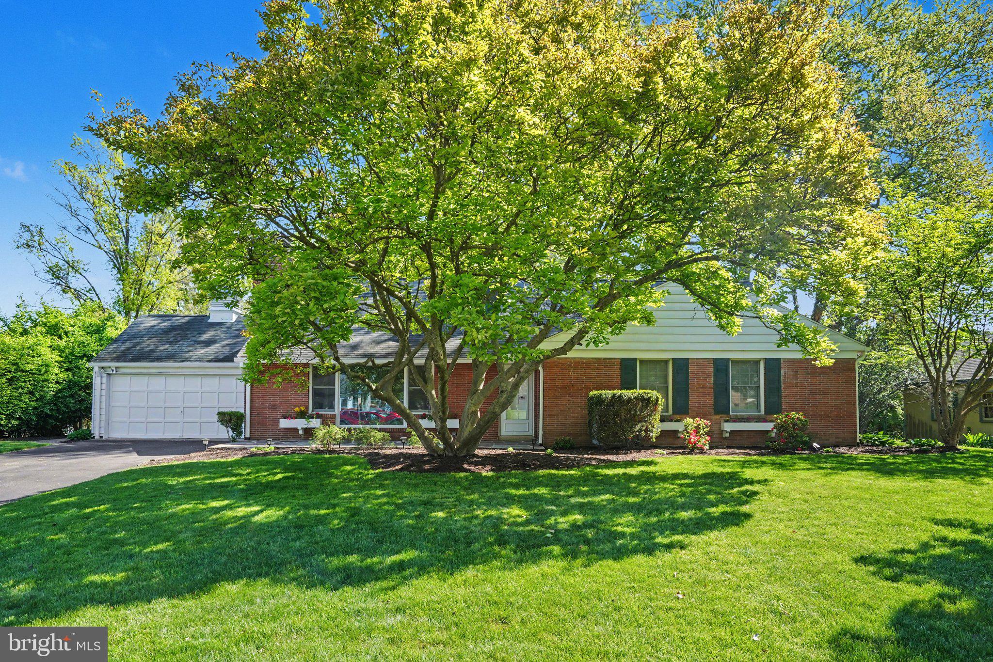751 Arlington Road Camp Hill, PA 17011 - Photo 2 of 28