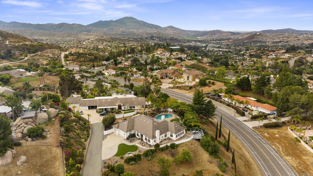 1221 Vista Grande Road El Cajon, CA 92019 - Photo 5 of 70