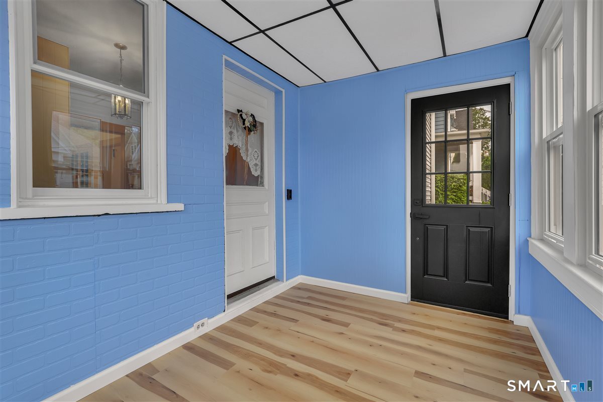 20 4th Street Meriden, CT 06451 - Photo 4 of 34