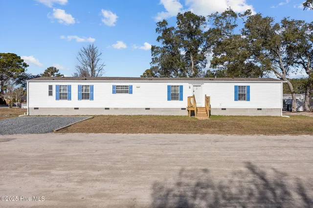 $199,000 | 955 Pineclair Drive Southwest, Calabash, NC 28467