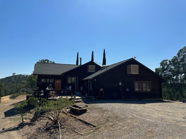 210-211 Perla Road Igo, CA 96047 - Photo 6 of 25 a front view of a house with a yard