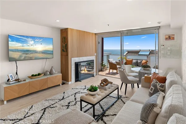 $859,000 | 615 Esplanade, Unit 503, Redondo Beach, CA 90277