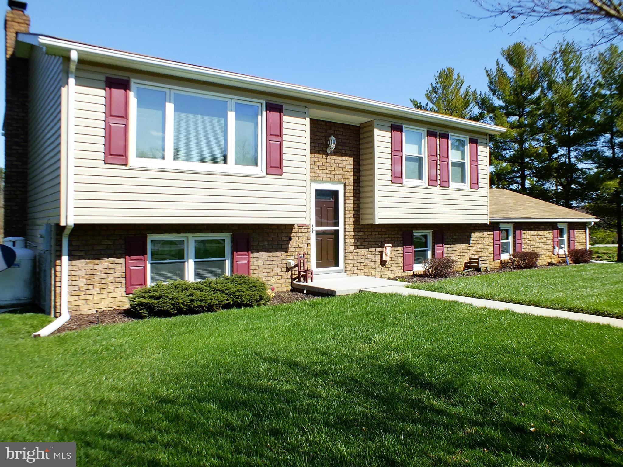 2928 Michelle Road Manchester, MD 21102 - Photo 2 of 30 Front View 2