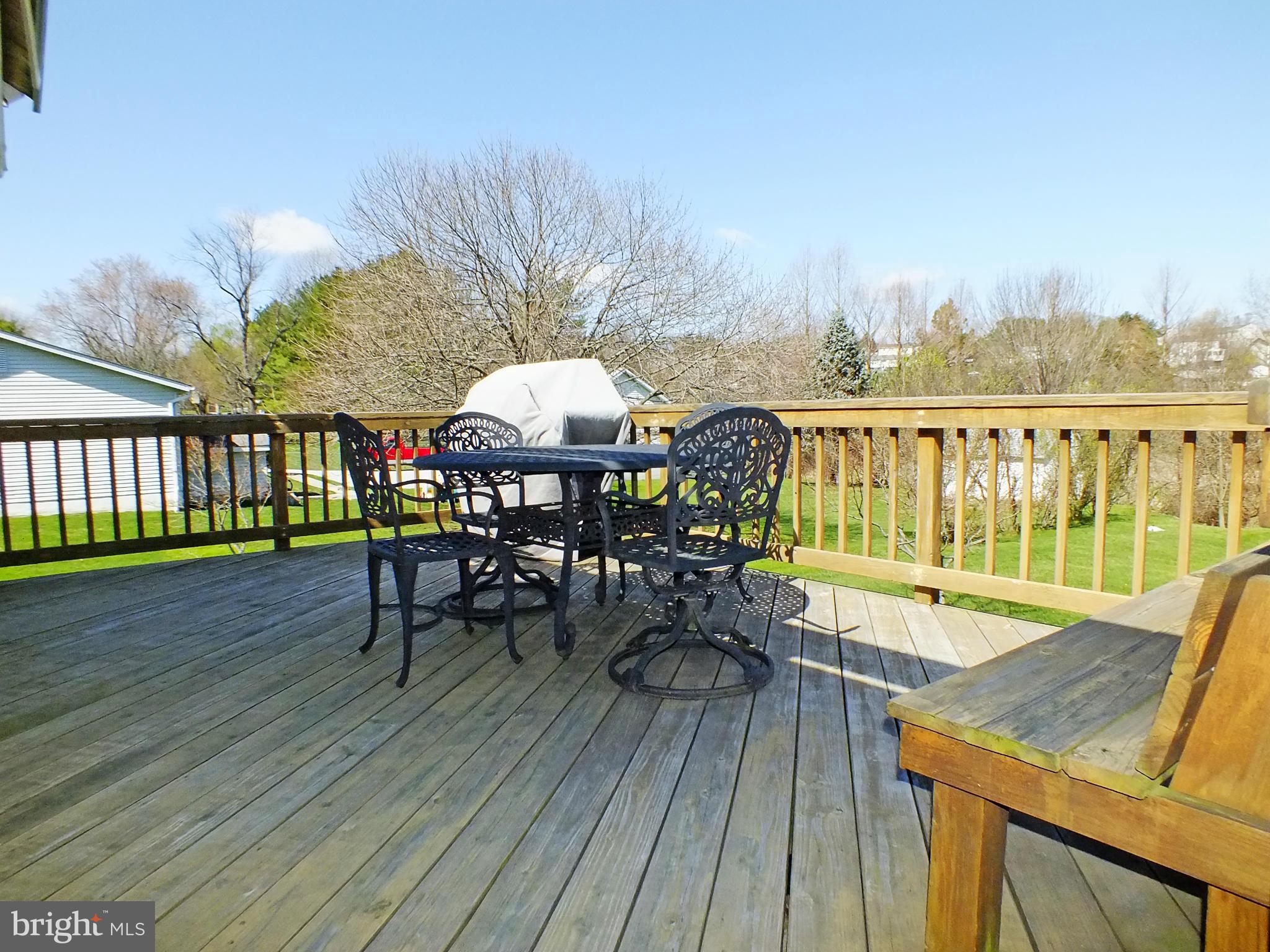 2928 Michelle Road Manchester, MD 21102 - Photo 26 of 30 Deck 1