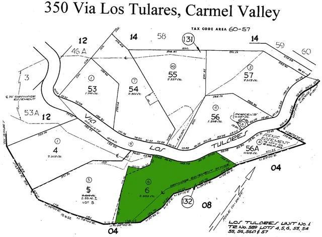 a view of a tennis court