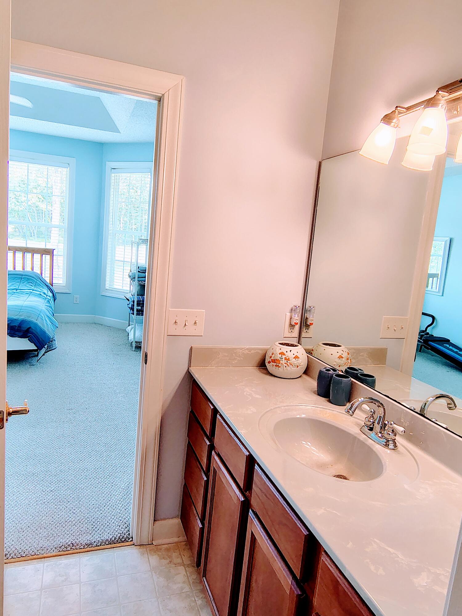 29 Lake Arbu Drive Manning, SC 29102 - Photo 36 of 54 Owner Bath