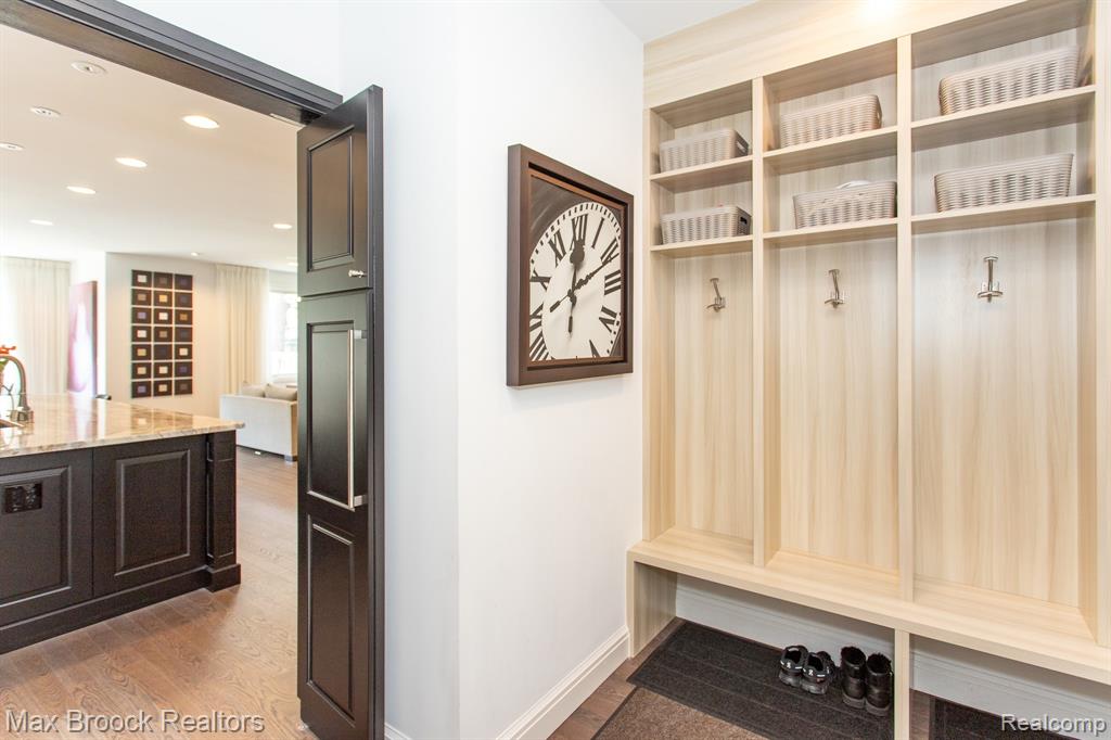 25925 York Road Royal Oak, MI 48067 - Photo 41 of 88