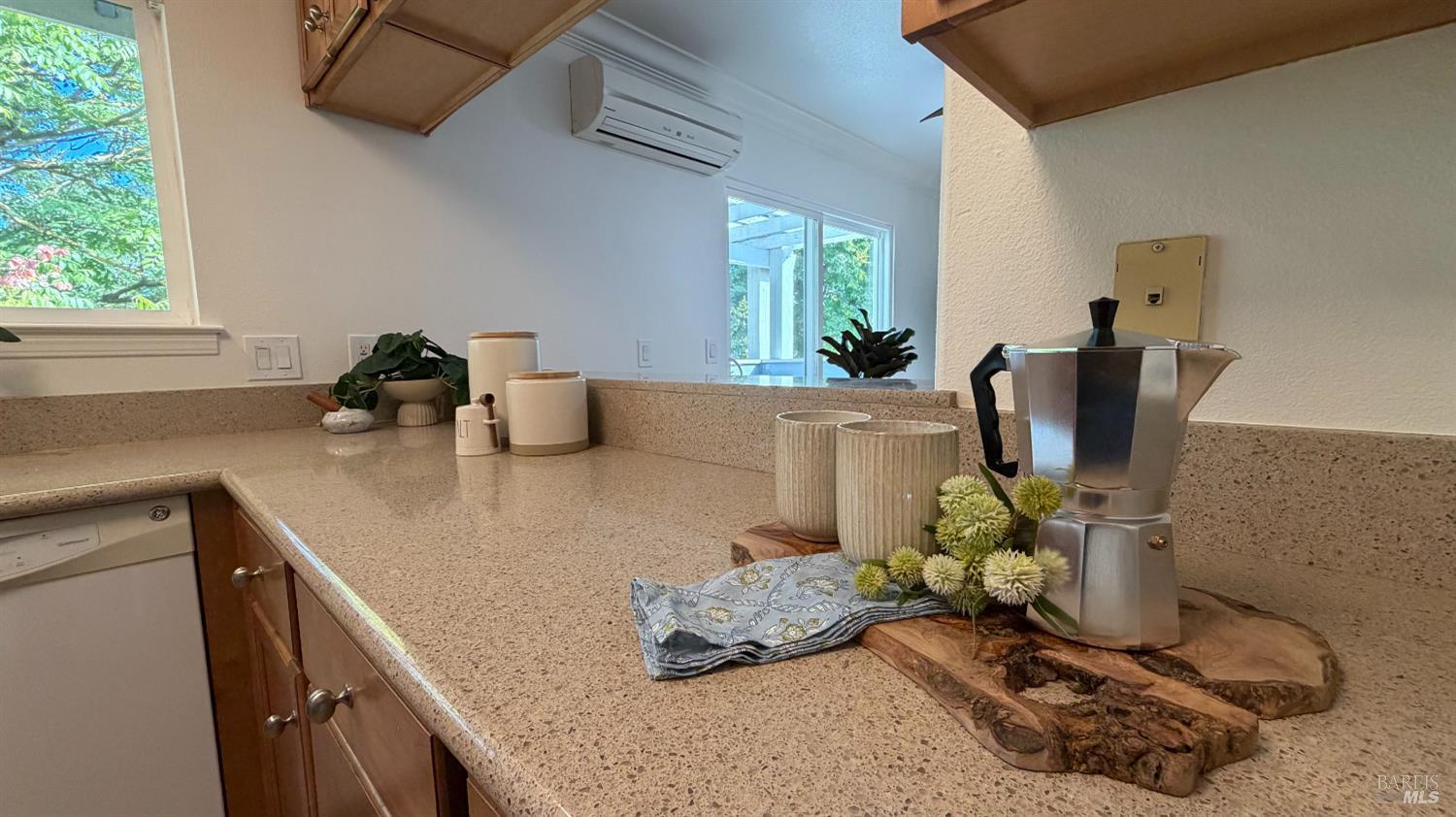 225 Burt Street, Unit 17 Santa Rosa, CA 95404 - Photo 4 of 28 Gallery Image 4
