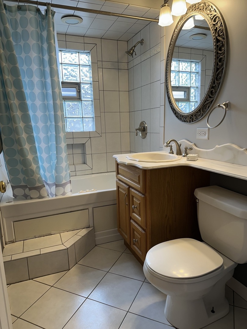 11024 Mason Avenue Chicago Ridge, IL 60415 - Photo 7 of 14 Gallery Image 7