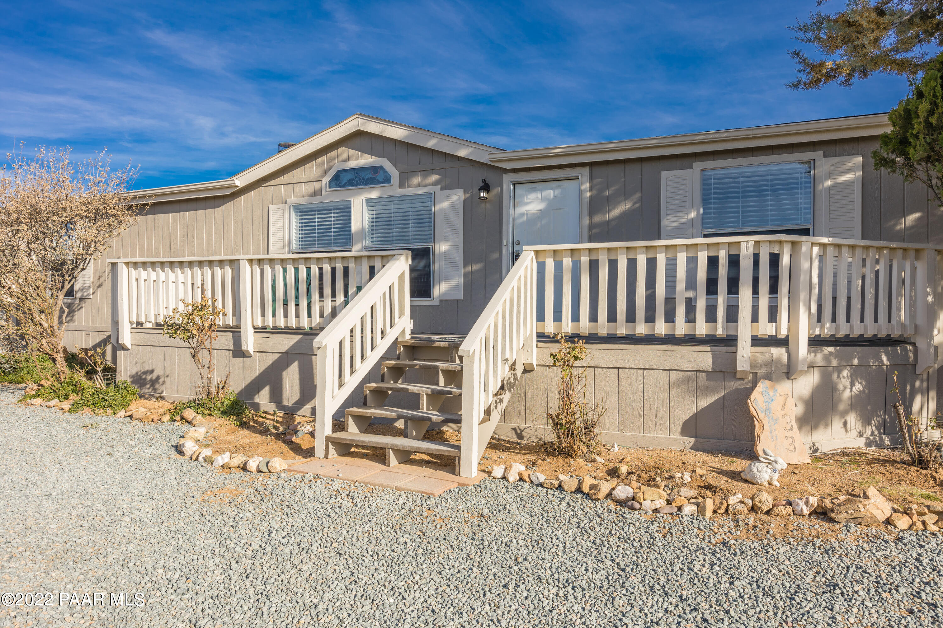 733 North Ambassador Road Dewey, AZ 86327 - Photo 3 of 34 003_Front