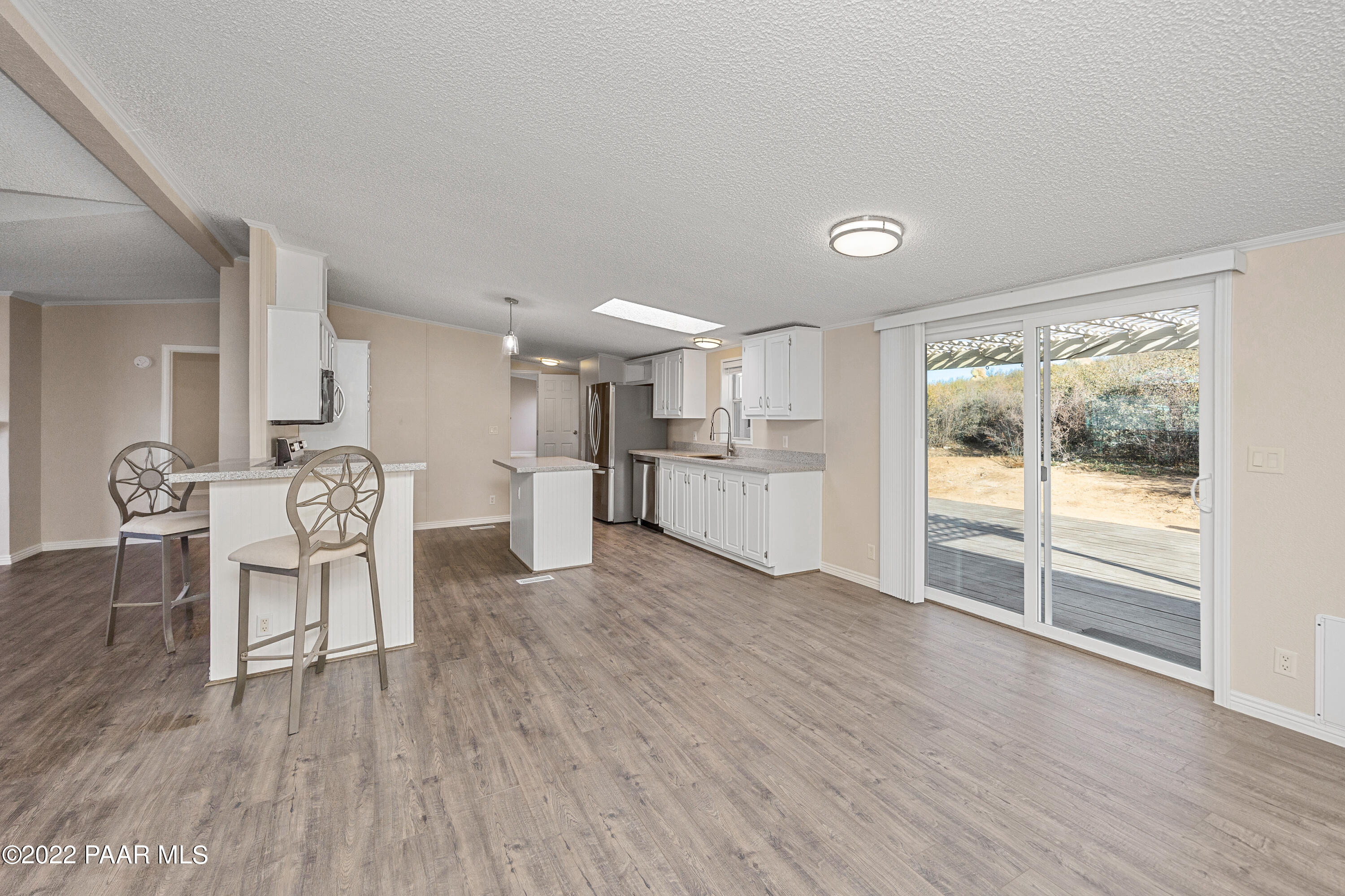 733 North Ambassador Road Dewey, AZ 86327 - Photo 7 of 34 007_Dining Room