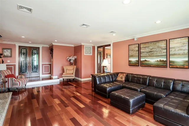 $1,969,888 | 19 Marietta Road, Glen Cove, NY 11542