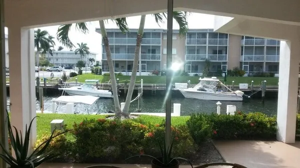 $1,850 | 110 Shore Court, Unit 111B, North Palm Beach, FL 33408