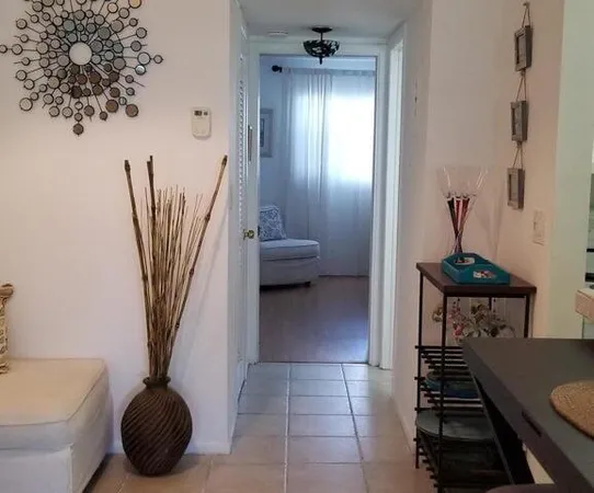 $1,850 | 110 Shore Court, Unit 111B, North Palm Beach, FL 33408
