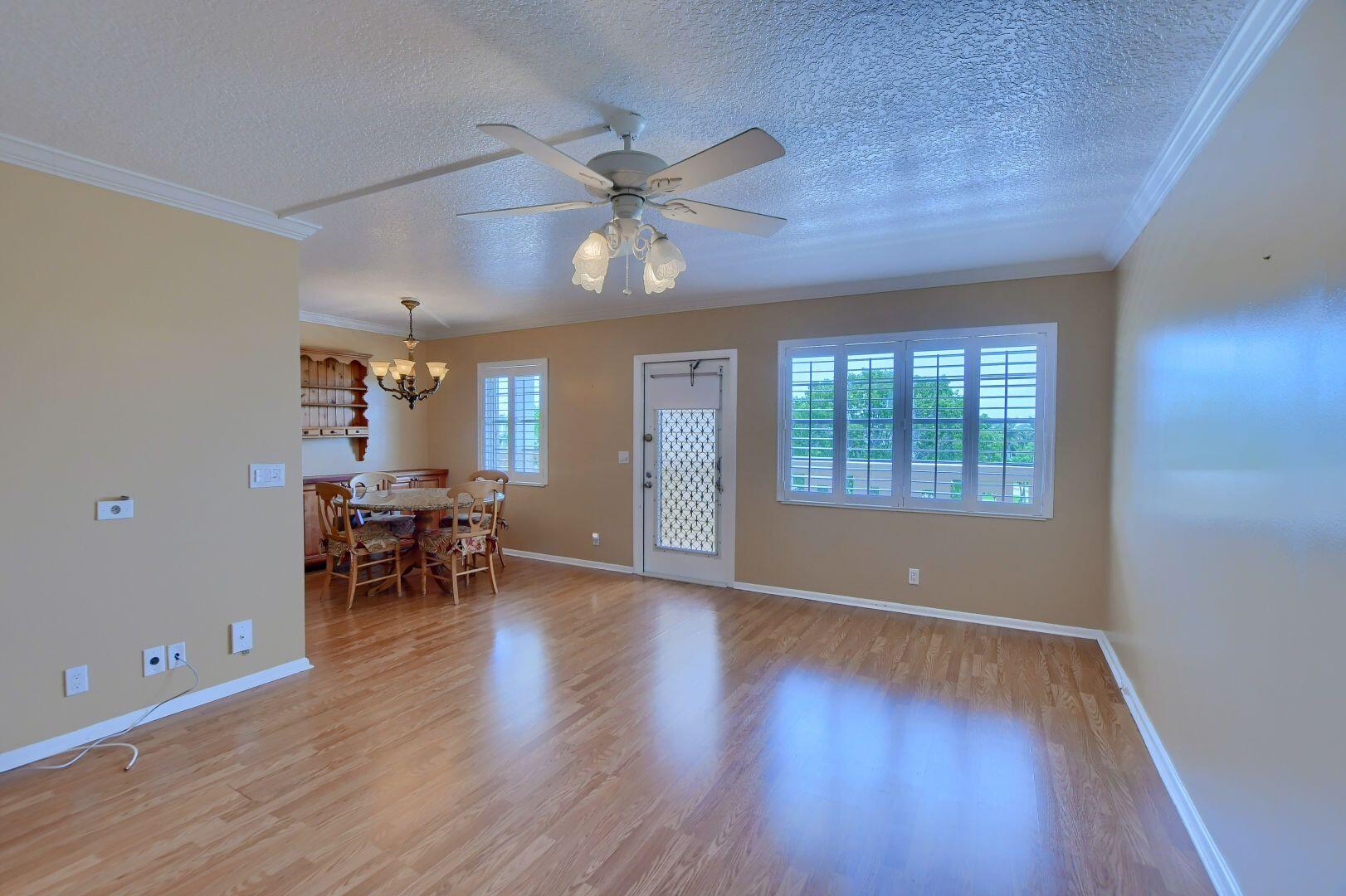 4089 Guildford East Boca Raton, FL 33434 - Photo 7 of 45 Living Area