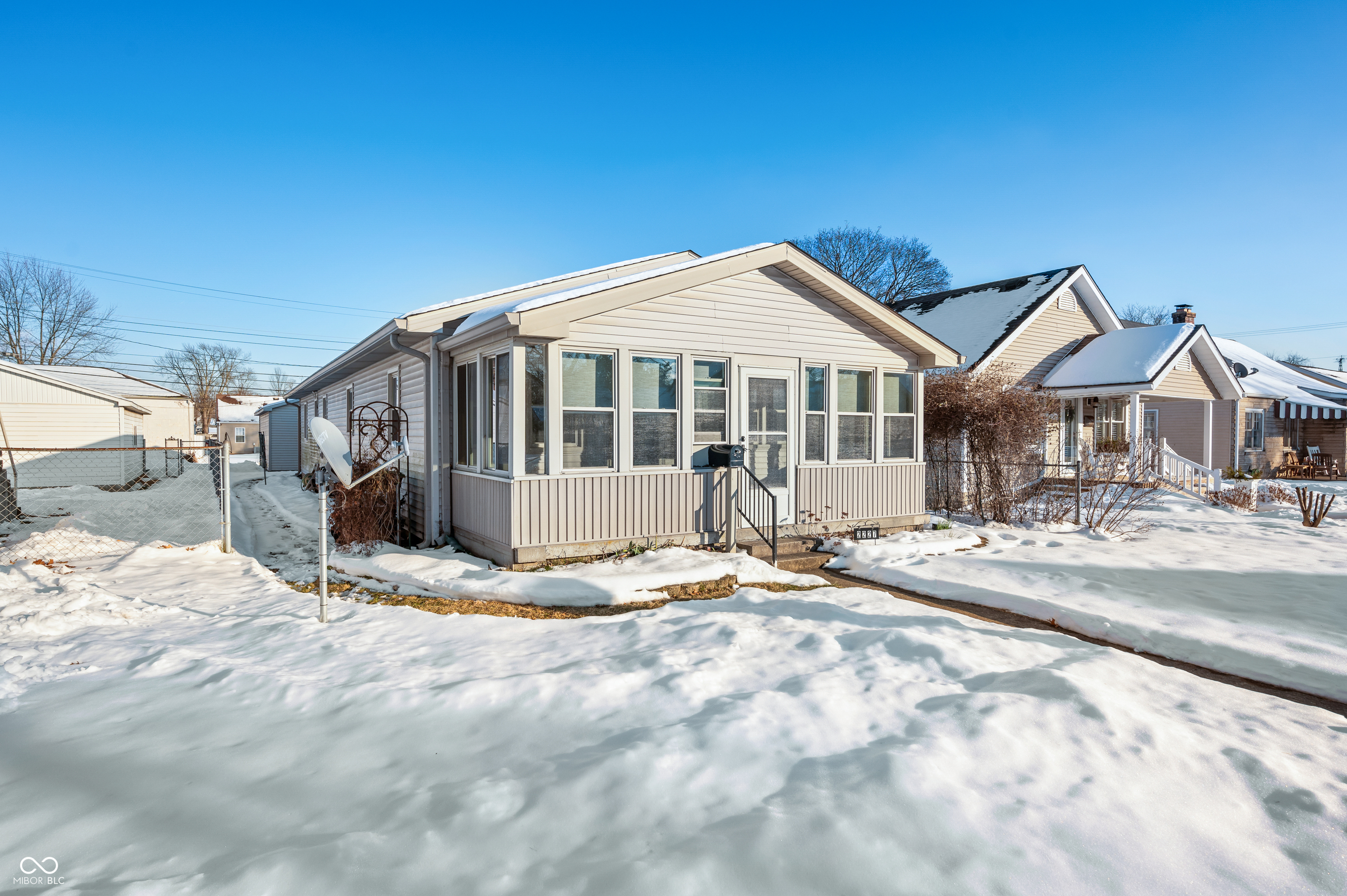 2227 Chestnut Street Columbus, IN 47201 - Photo 3 of 34 Gallery Image 3