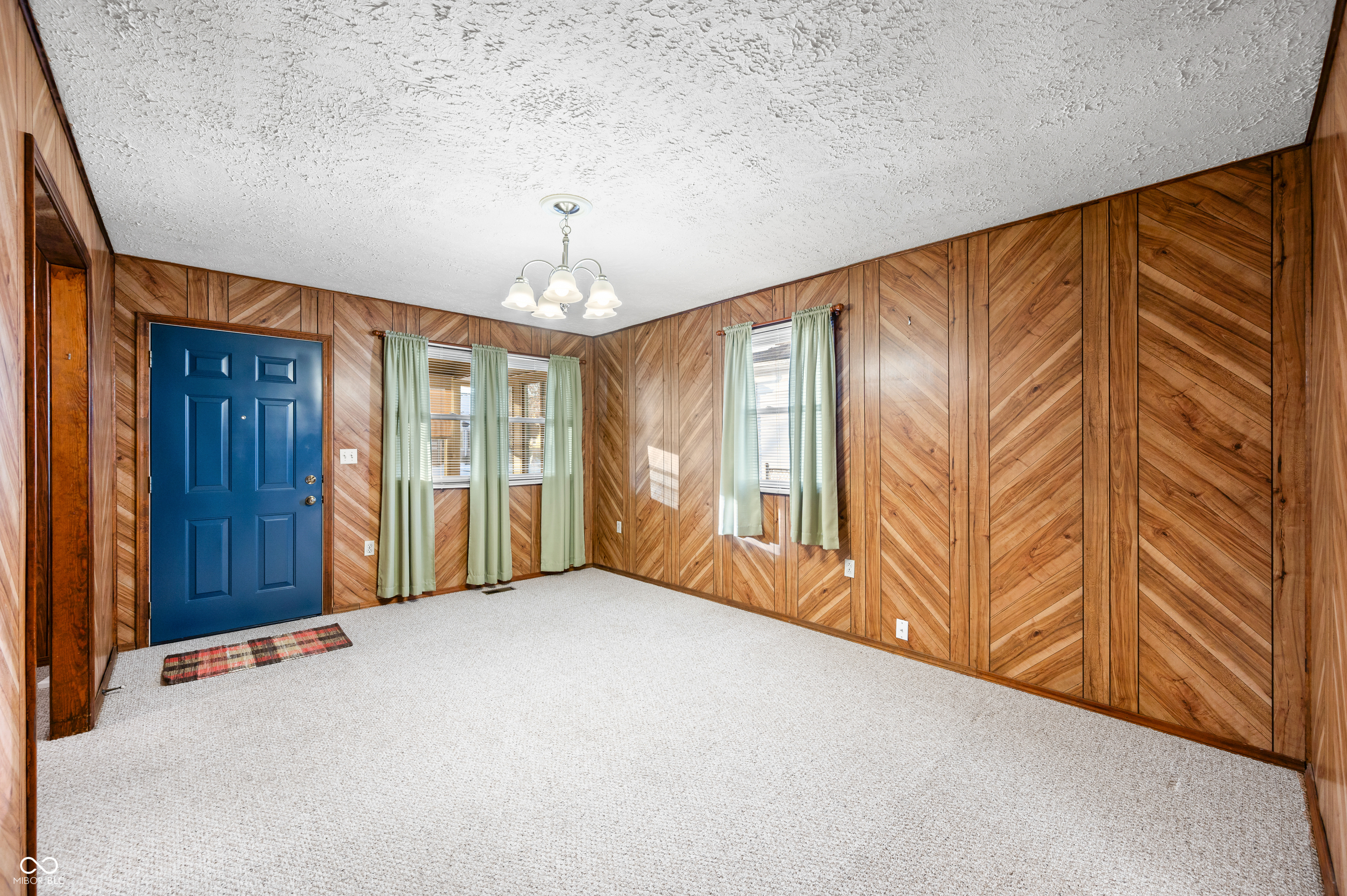 2227 Chestnut Street Columbus, IN 47201 - Photo 8 of 34 Gallery Image 8