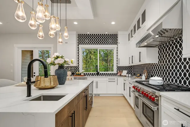 $5,360,000 | 3204 116th Avenue Northeast, Bellevue, WA 98005