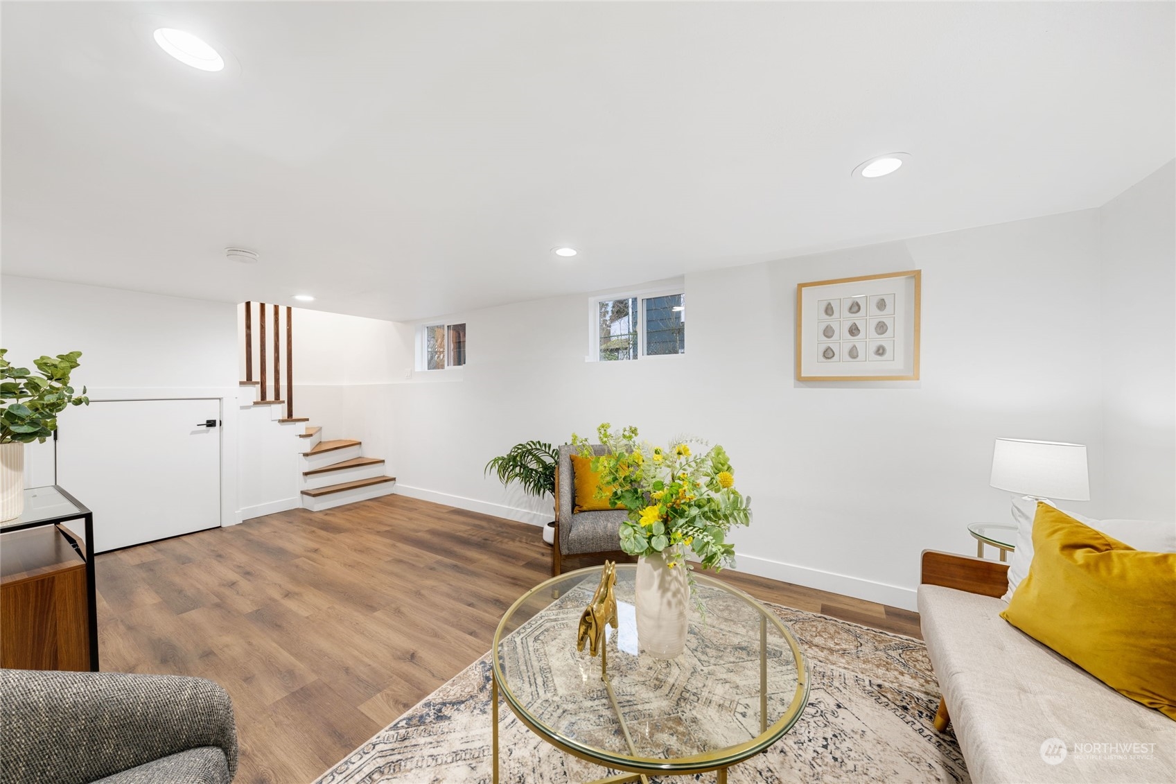 12042 Renton Avenue South Seattle, WA 98178 - Photo 17 of 40 Gallery Image 17