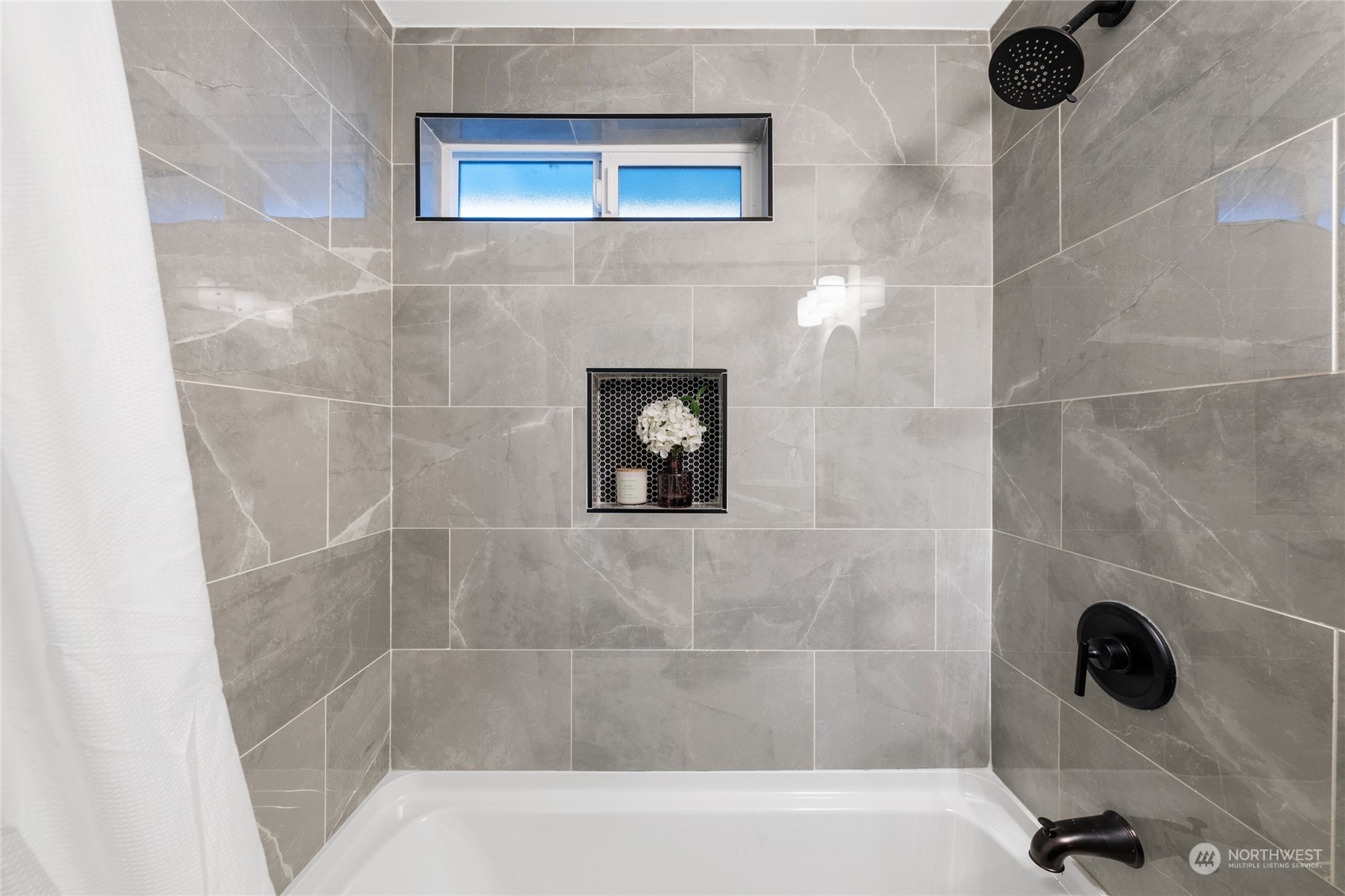 12042 Renton Avenue South Seattle, WA 98178 - Photo 25 of 40 Gallery Image 25