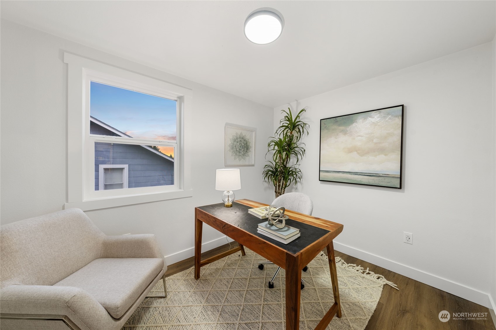 12042 Renton Avenue South Seattle, WA 98178 - Photo 32 of 40 Gallery Image 32