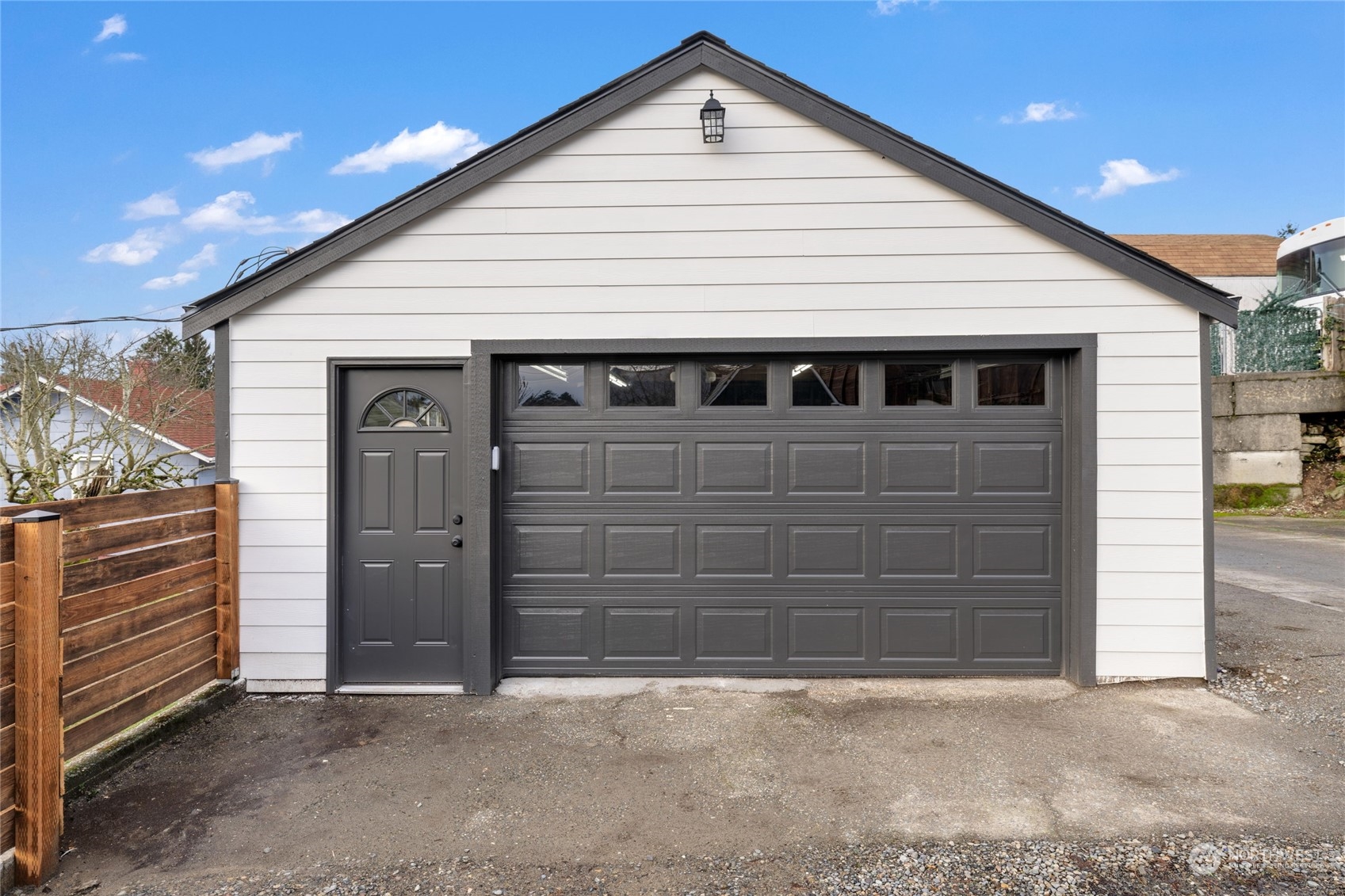 12042 Renton Avenue South Seattle, WA 98178 - Photo 36 of 40 Gallery Image 36