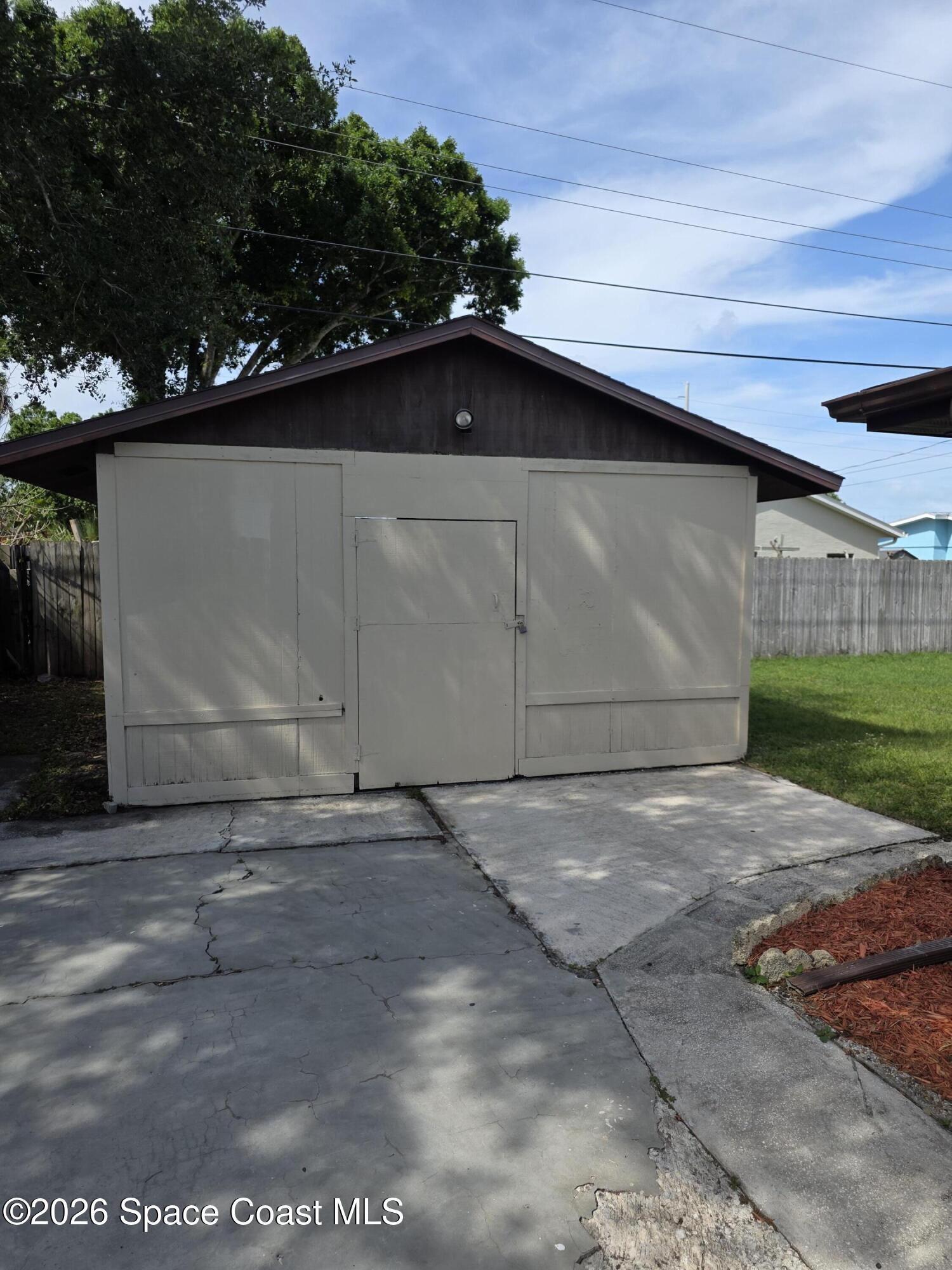 2910 Zephyr Lane Melbourne, FL 32935 - Photo 15 of 16